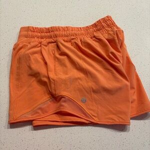 Lululemon Hotty Hot High-Rise Lined Shorts 2.5”